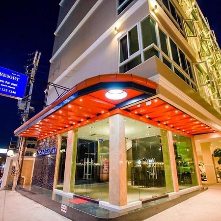Sun Sky Resort Jomtien Beach Exterior photo