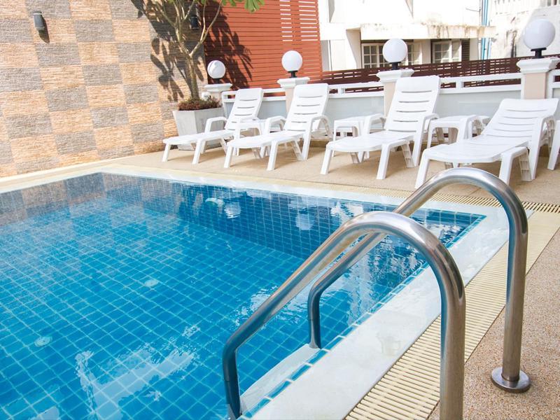 Sun Sky Resort Jomtien Beach Exterior photo