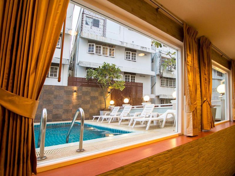 Sun Sky Resort Jomtien Beach Exterior photo