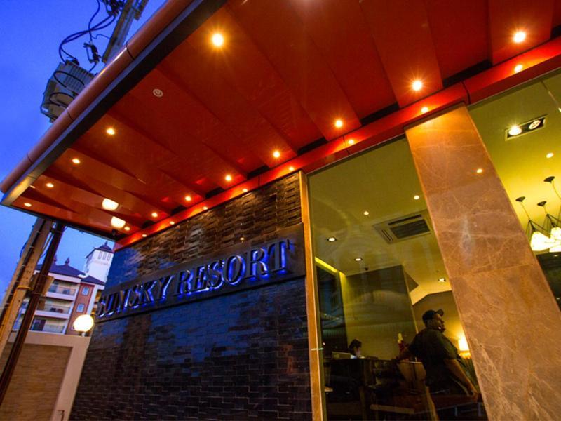 Sun Sky Resort Jomtien Beach Exterior photo